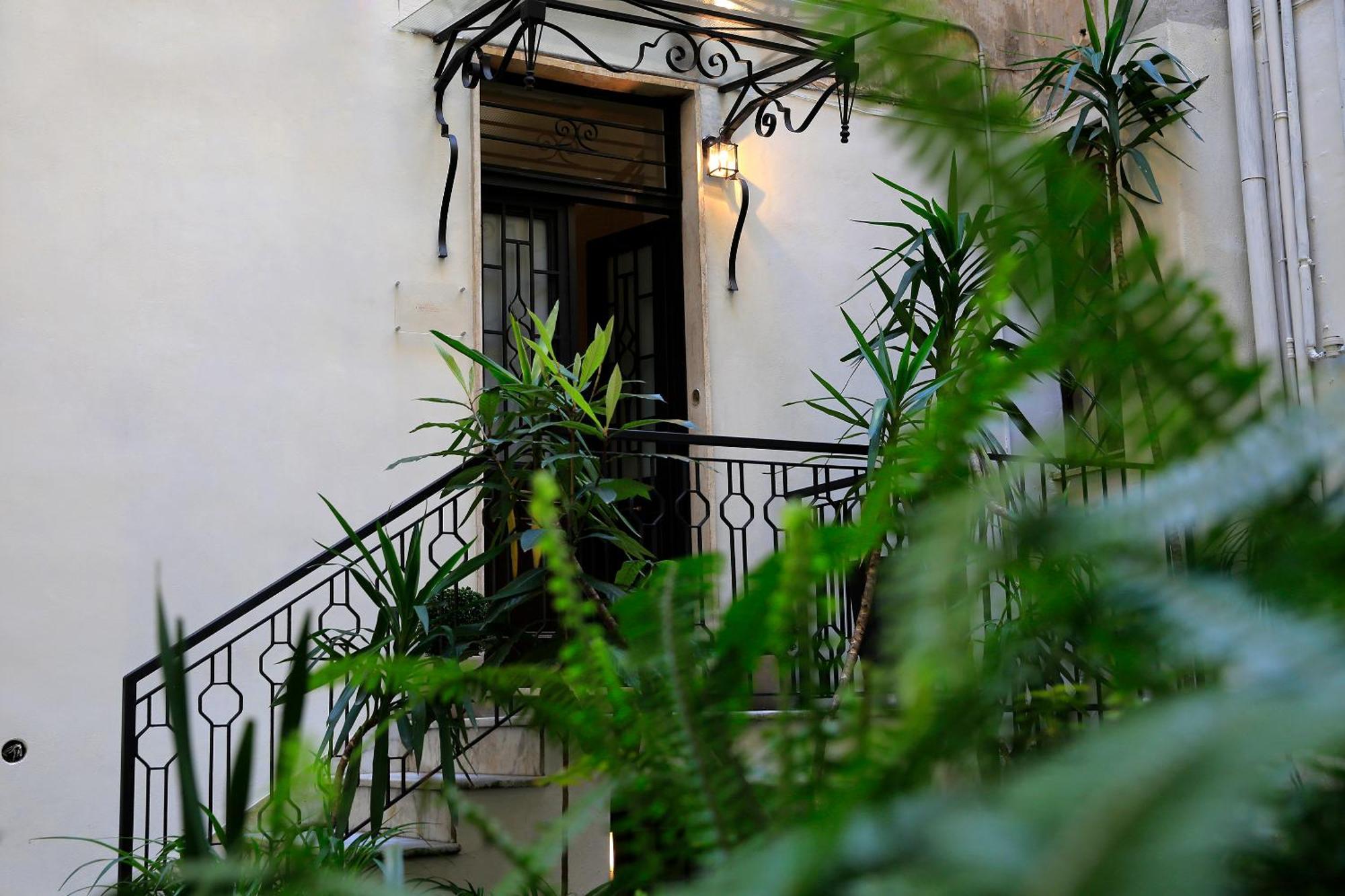 74 Crescenzio House, Rome